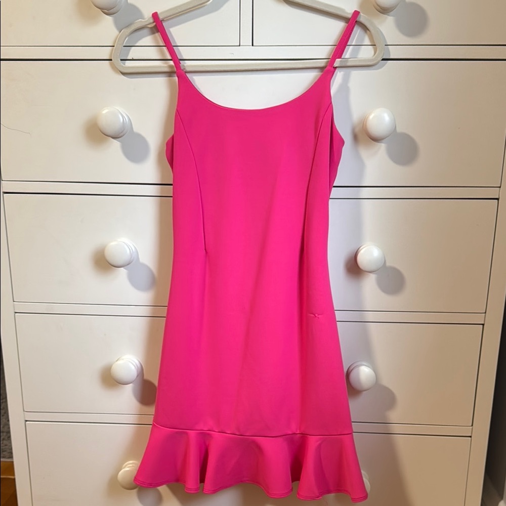 Bloomingdale Aqua - Pink Crepe Ruffe Hem Strap Slip Dress - Size Small